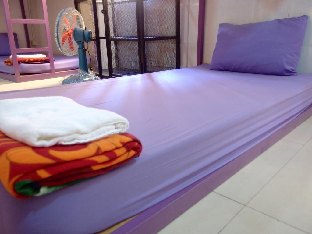 B52 Hostel Phnom Penh Zimmer foto